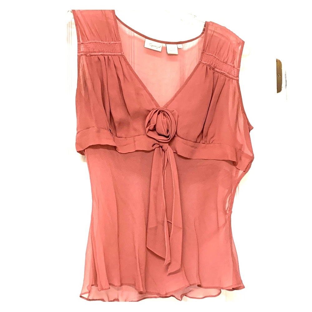 💯 Silk Beautiful pink sheer sleeveless blouse